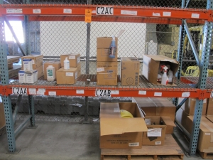 LOT TO INCLUDE: (20) PURELL HAND SANITIZER, (32) HAND SOAP, HAND GREASE CLEANER, (20) BIG BLU LEAK DETECTOR, TRASH CAN LIDS, DUST PANS, EMPTY SPRAY BOTTLES. LOADING & HANDLING FEE $15-4200